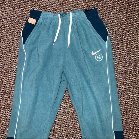 NEW! Nike fleece sweats - Picture 3 of 5